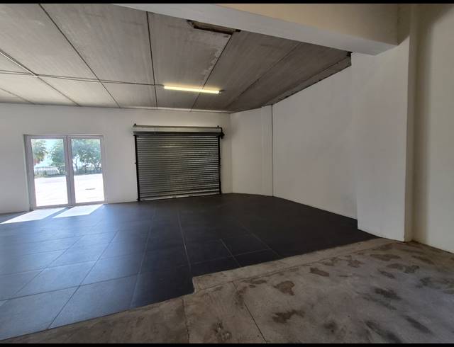 346M² RETAIL TO LET IN HALFWAY HOUSE